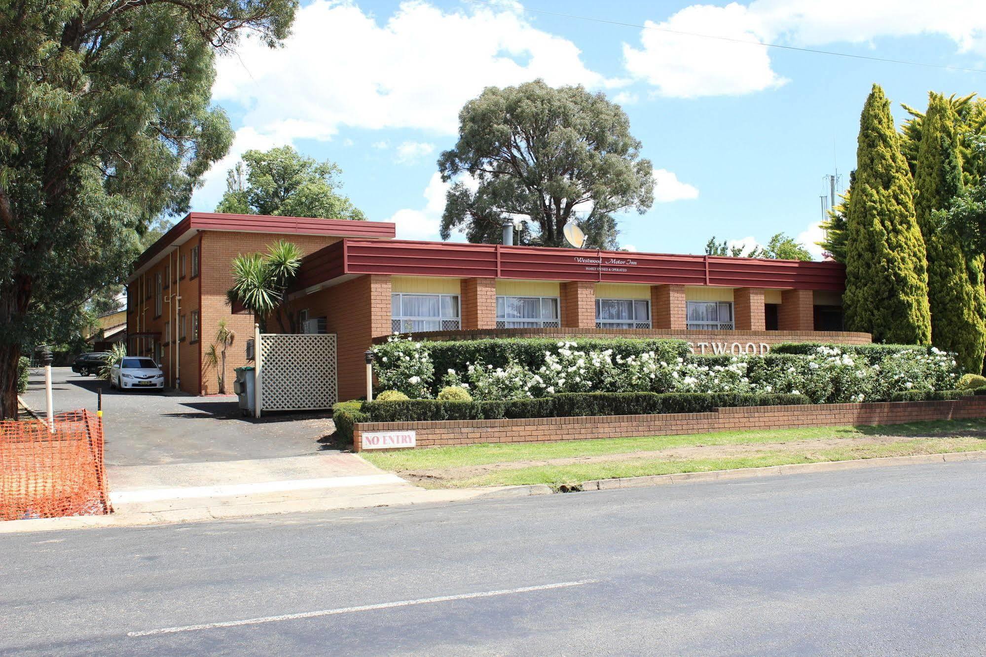 Westwood Motor Inn Armidale Esterno foto